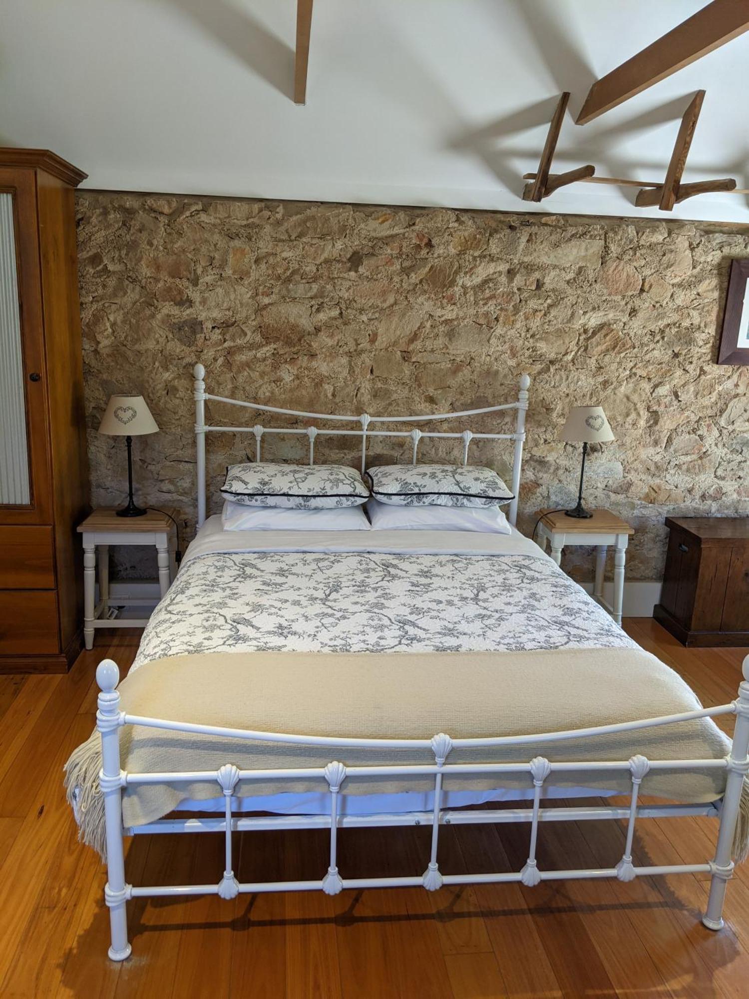Morialta Barns Bed & Breakfast Norton Summit Bagian luar foto