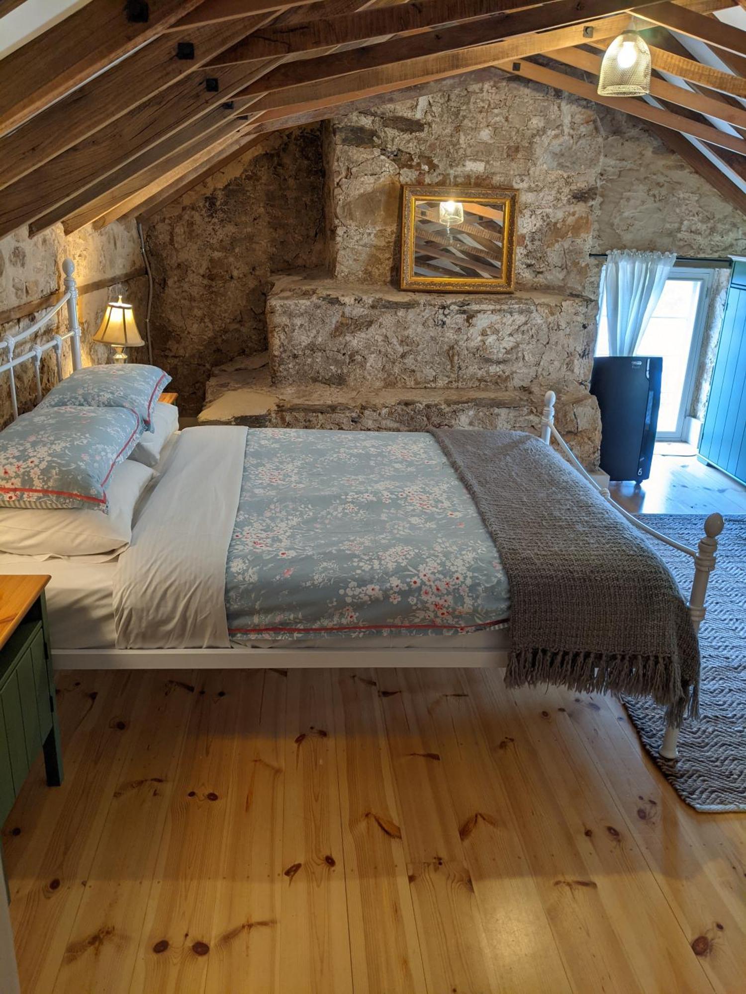 Morialta Barns Bed & Breakfast Norton Summit Bagian luar foto