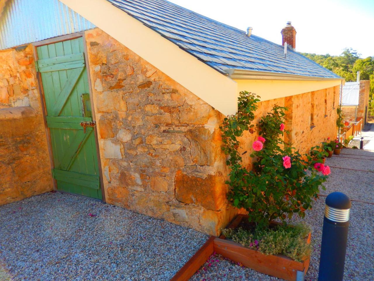 Morialta Barns Bed & Breakfast Norton Summit Bagian luar foto